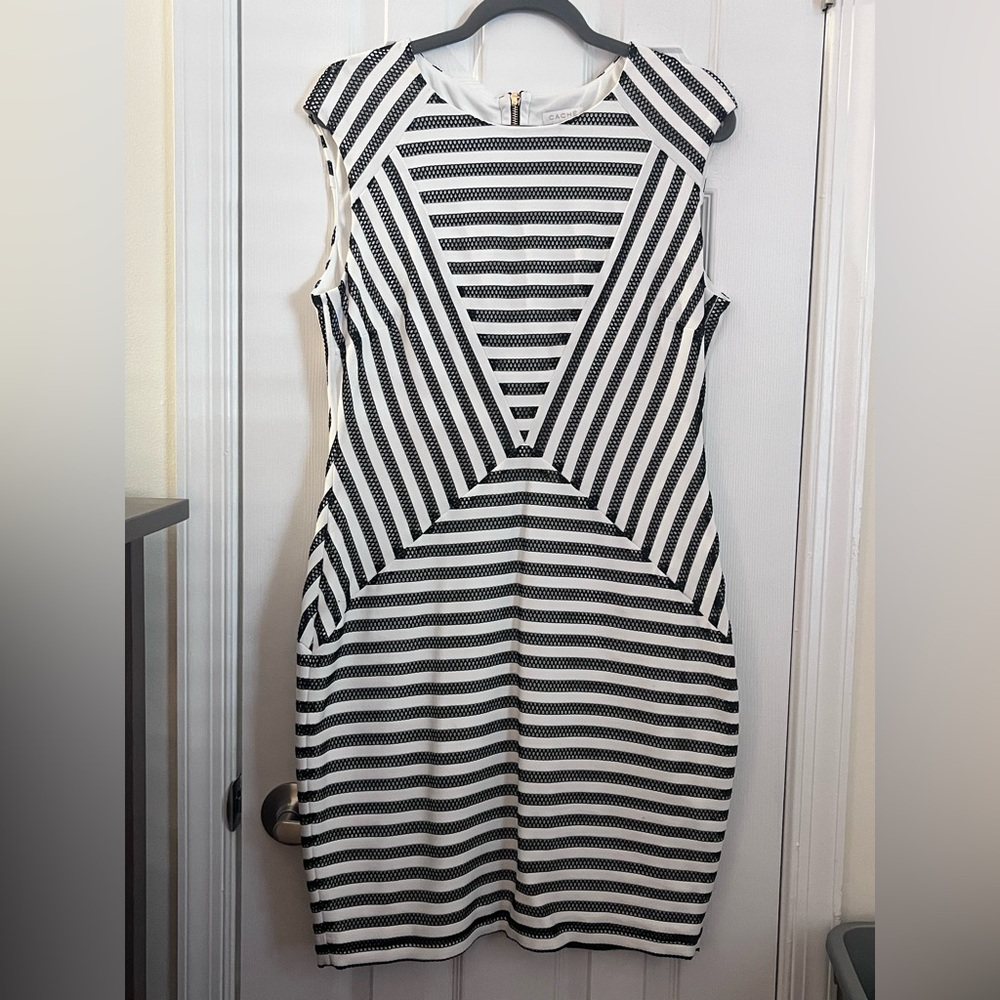 Cache Black and White Geometric Midi Dress